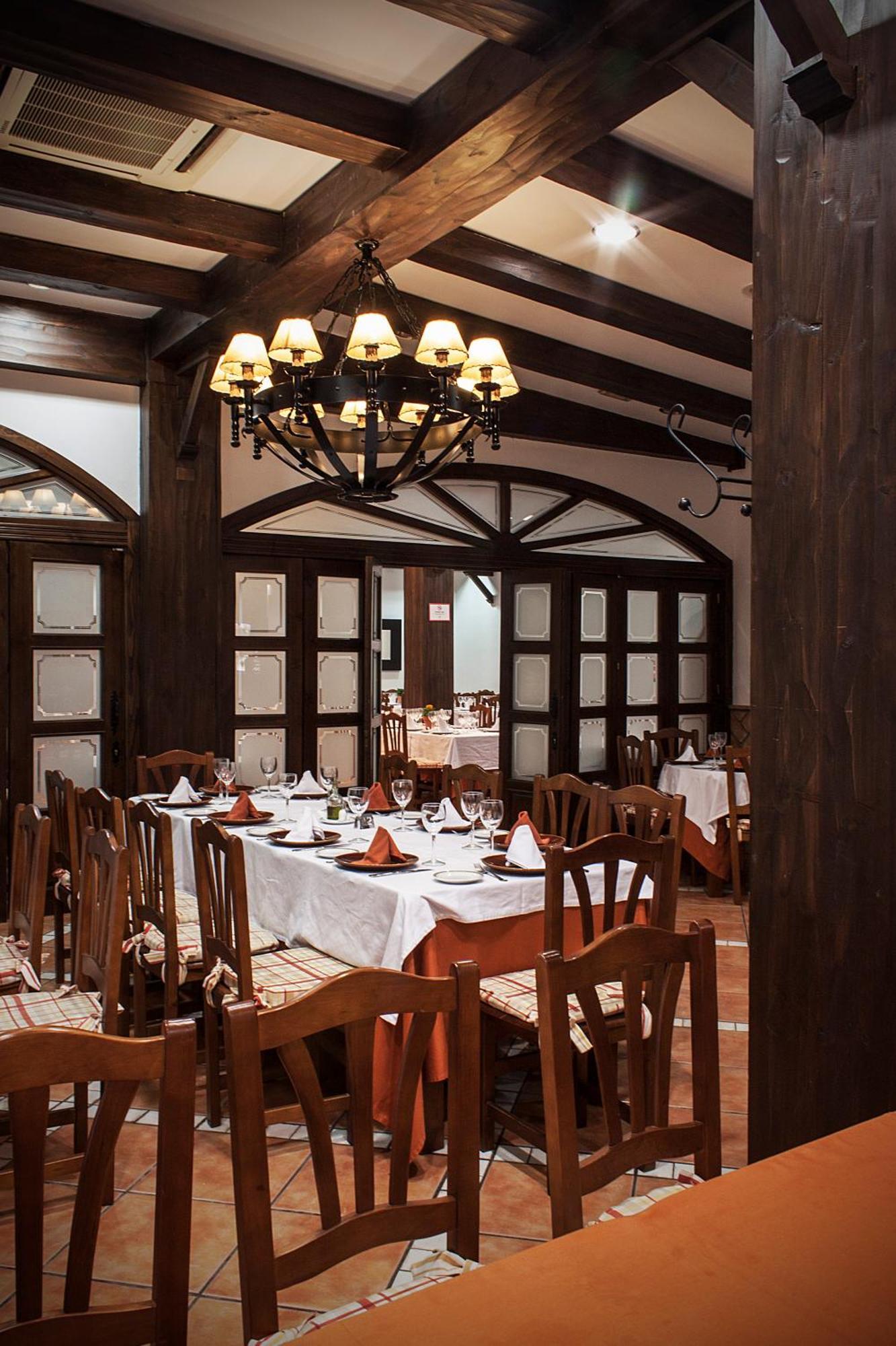 Albenzaire Hotel Asador Fuensanta  Zewnętrze zdjęcie